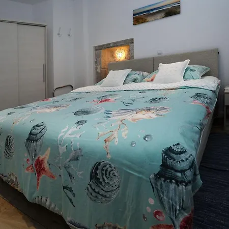 Apartment L & L Old Town -